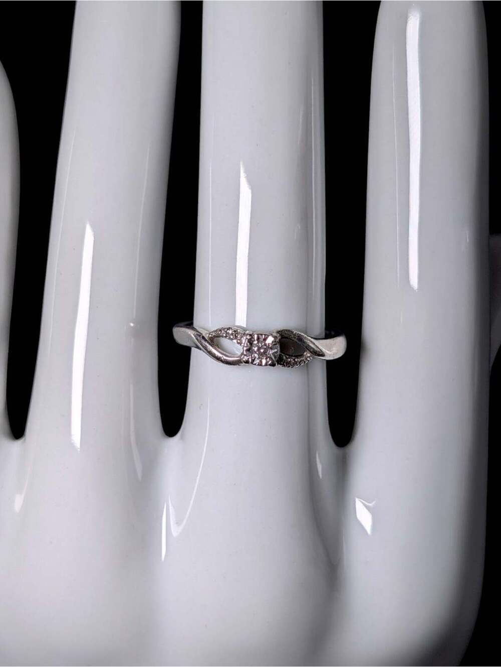 Vintage Round Cut Genuine Diamond Solitaire Stackable Engagement Ring